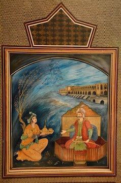 Rückseite einer von sechs Stühlen mit persischer Miniaturmalerei und aufwendigen Intarsien Persische Miniaturmalerei kaufen und Intarsien